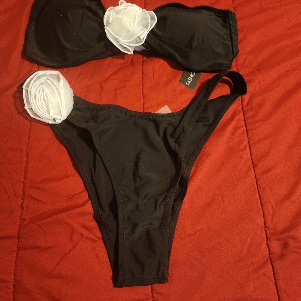 Posh Black Bikini with White Flower Accents